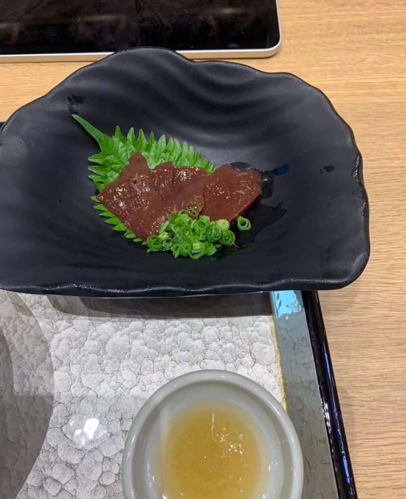 レバ刺し　探偵