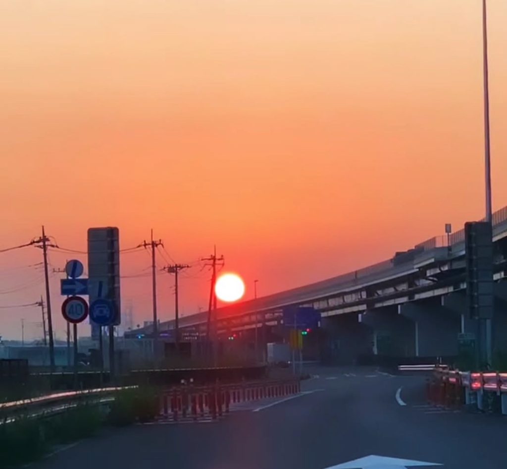 日の出　探偵
