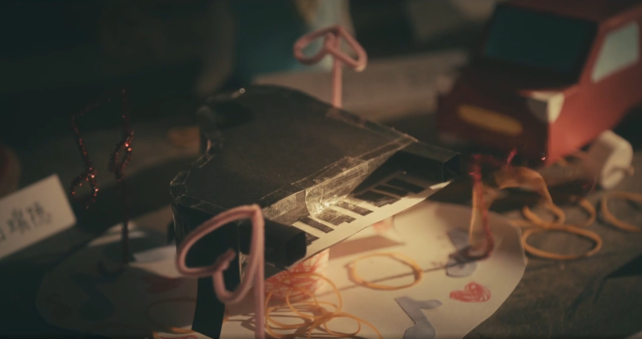 破壊されたピアノ工作