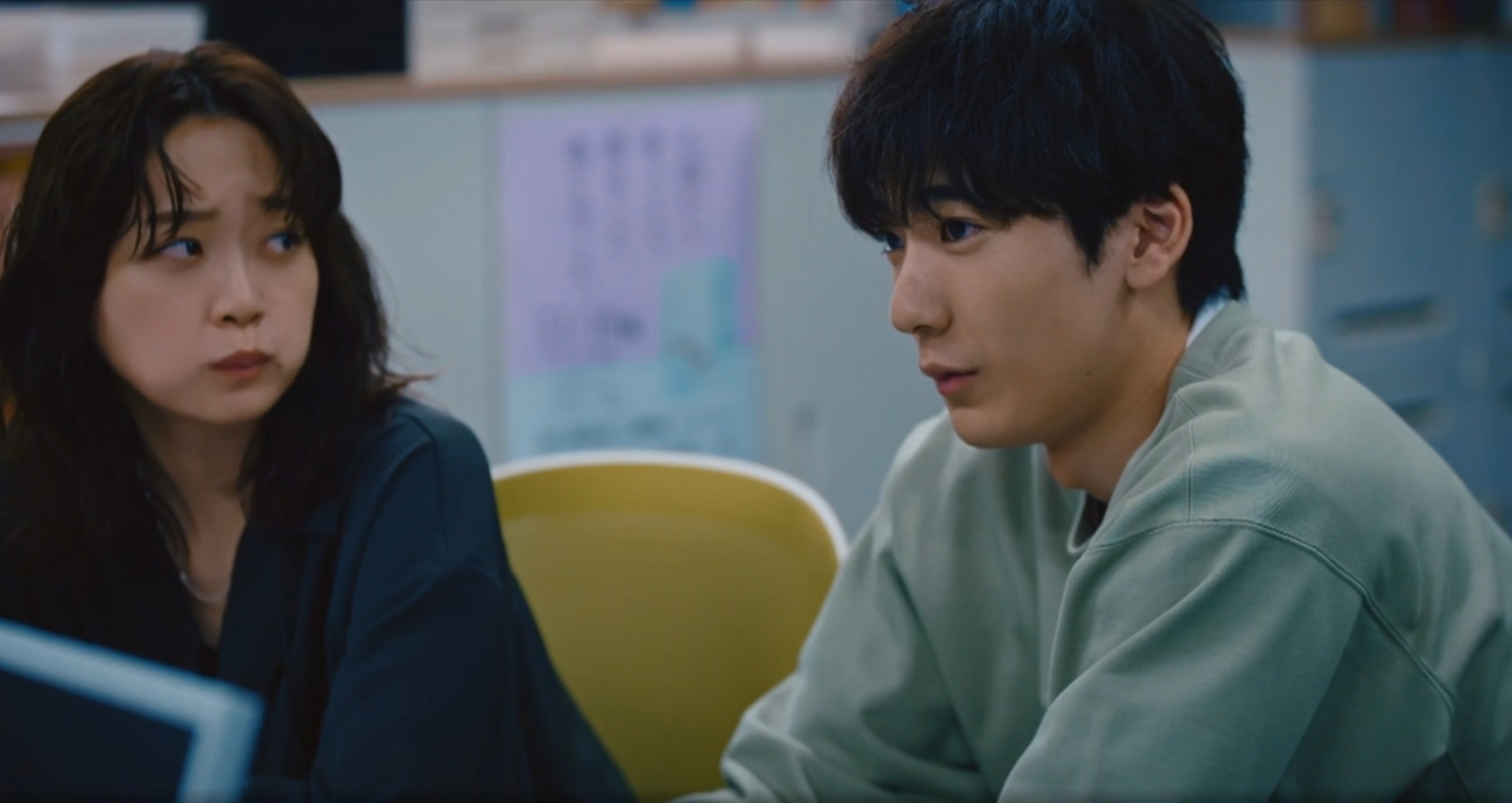 園子に「僕でよければいつでも頼ってください」と発言する松井