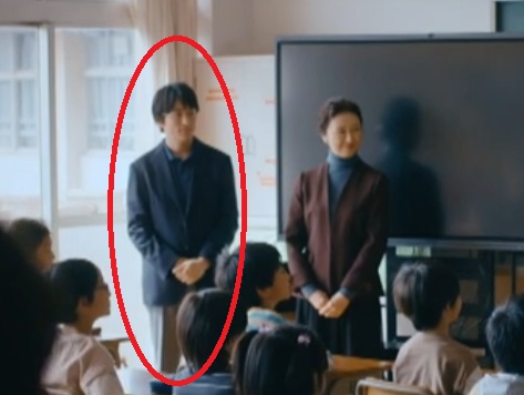 森先生(鷹里小学校の教師)