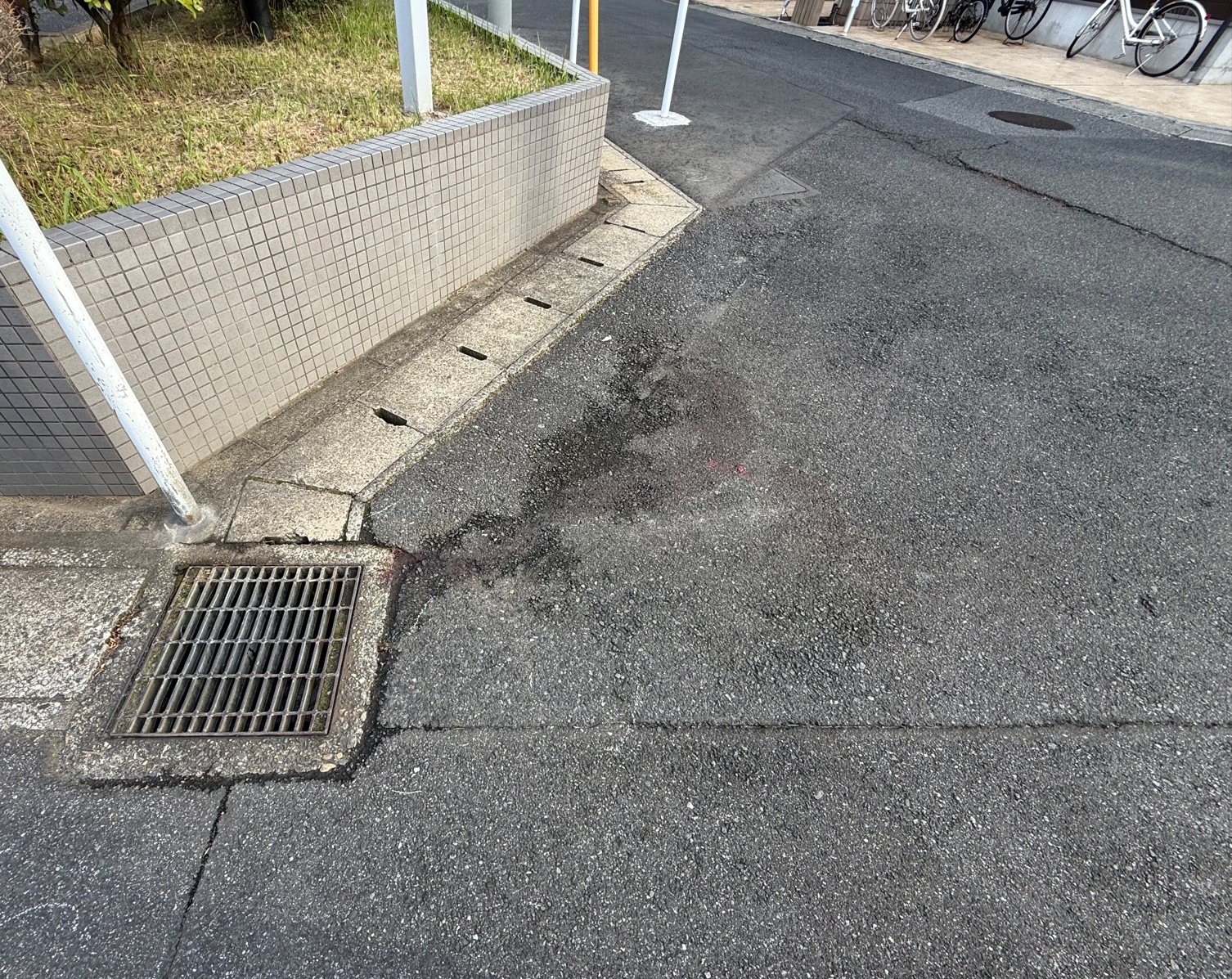 北松戸駅前・現場付近の様子(規制線)