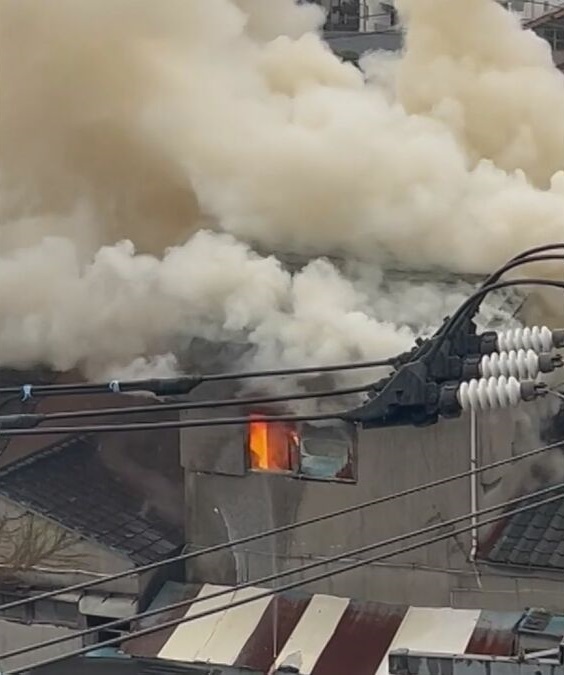 奥戸・木造住宅火災