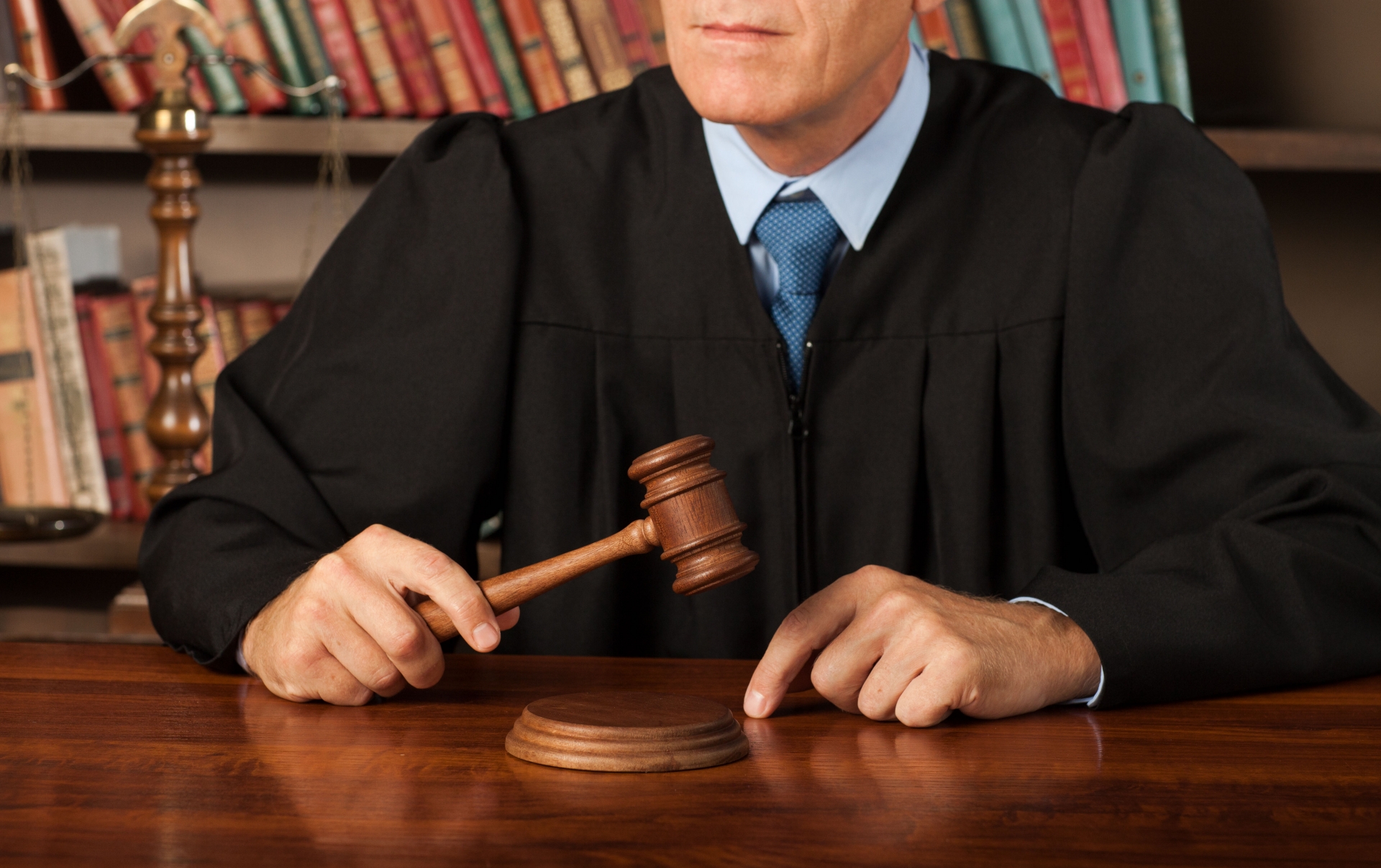 裁判官のイメージ