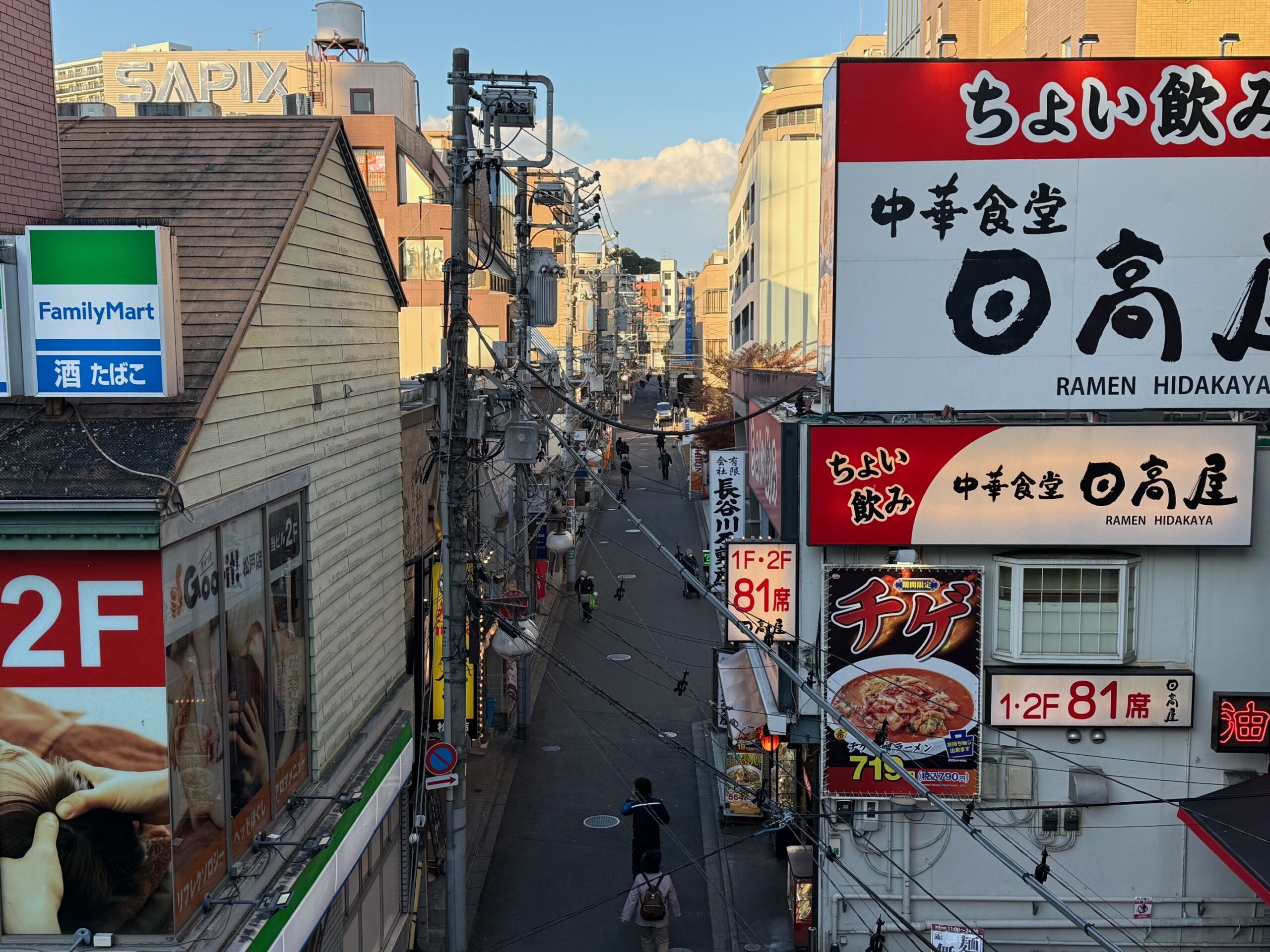 松戸駅東口 ラブホテルへの道